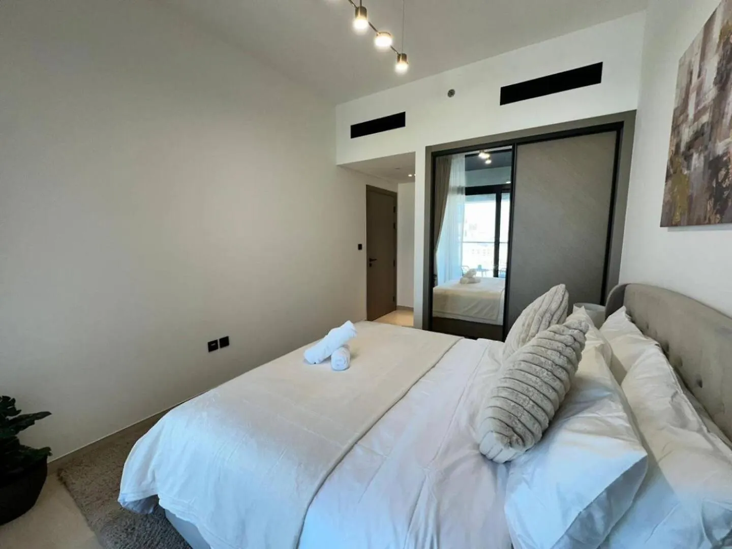 Brand New Fully Furnished 1Bedroom Apartment Injvc Dubai