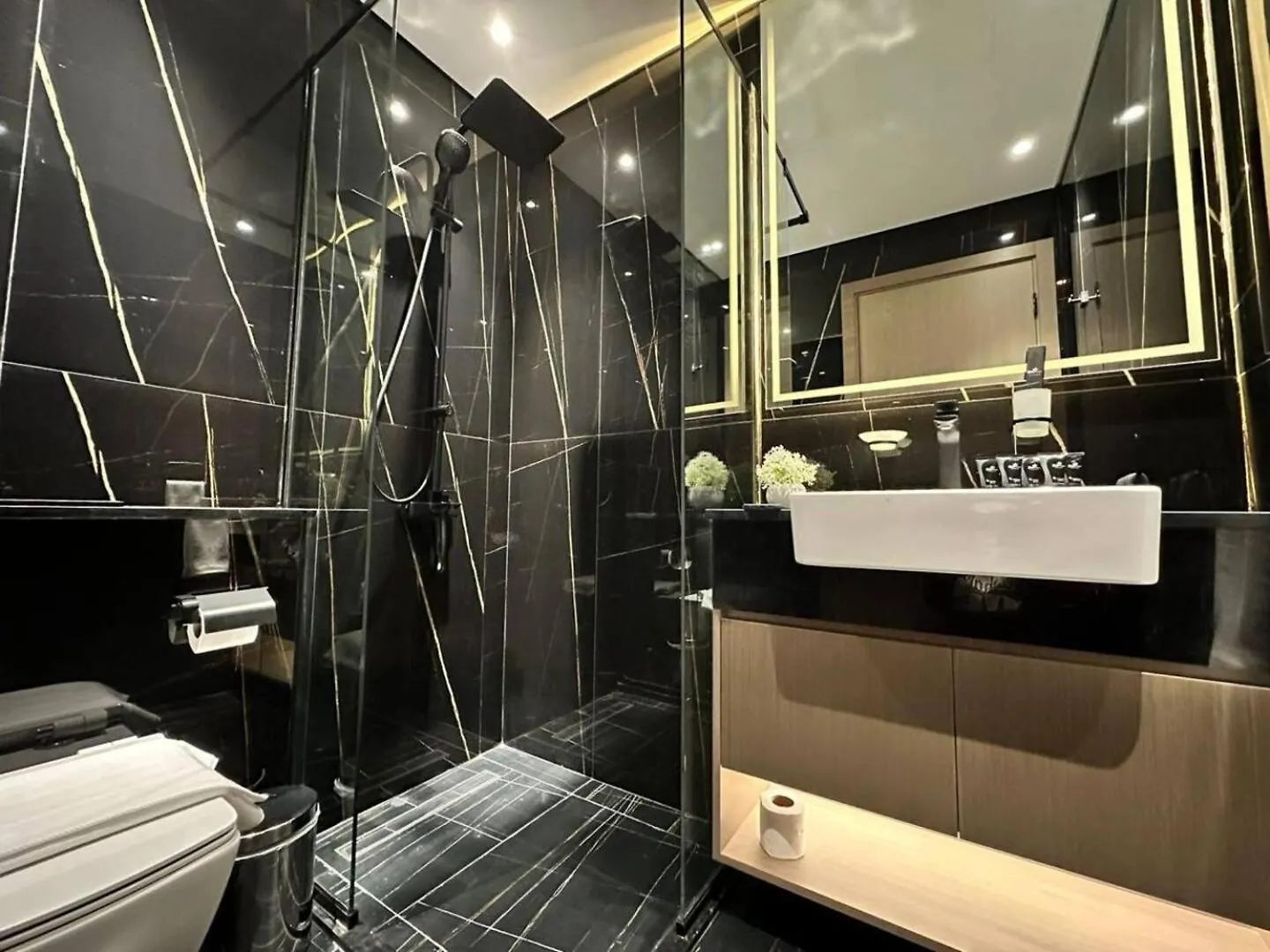 Brand New Fully Furnished 1Bedroom Apartment Injvc Dubai United Arab Emirates