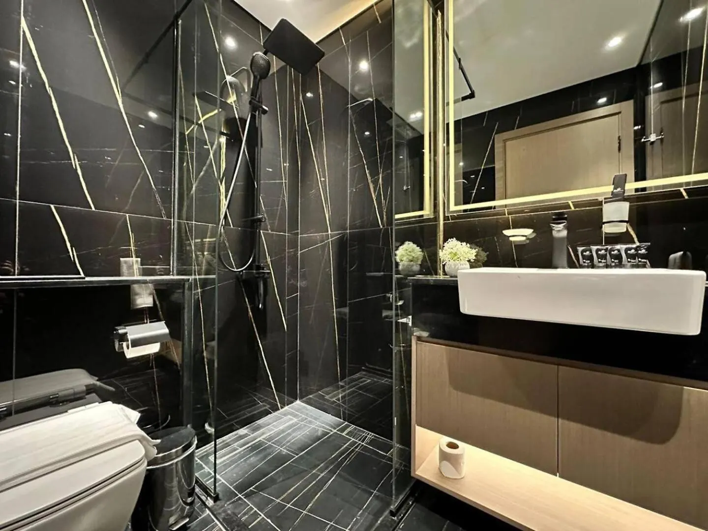 Brand New Fully Furnished 1Bedroom Apartment Injvc Dubai